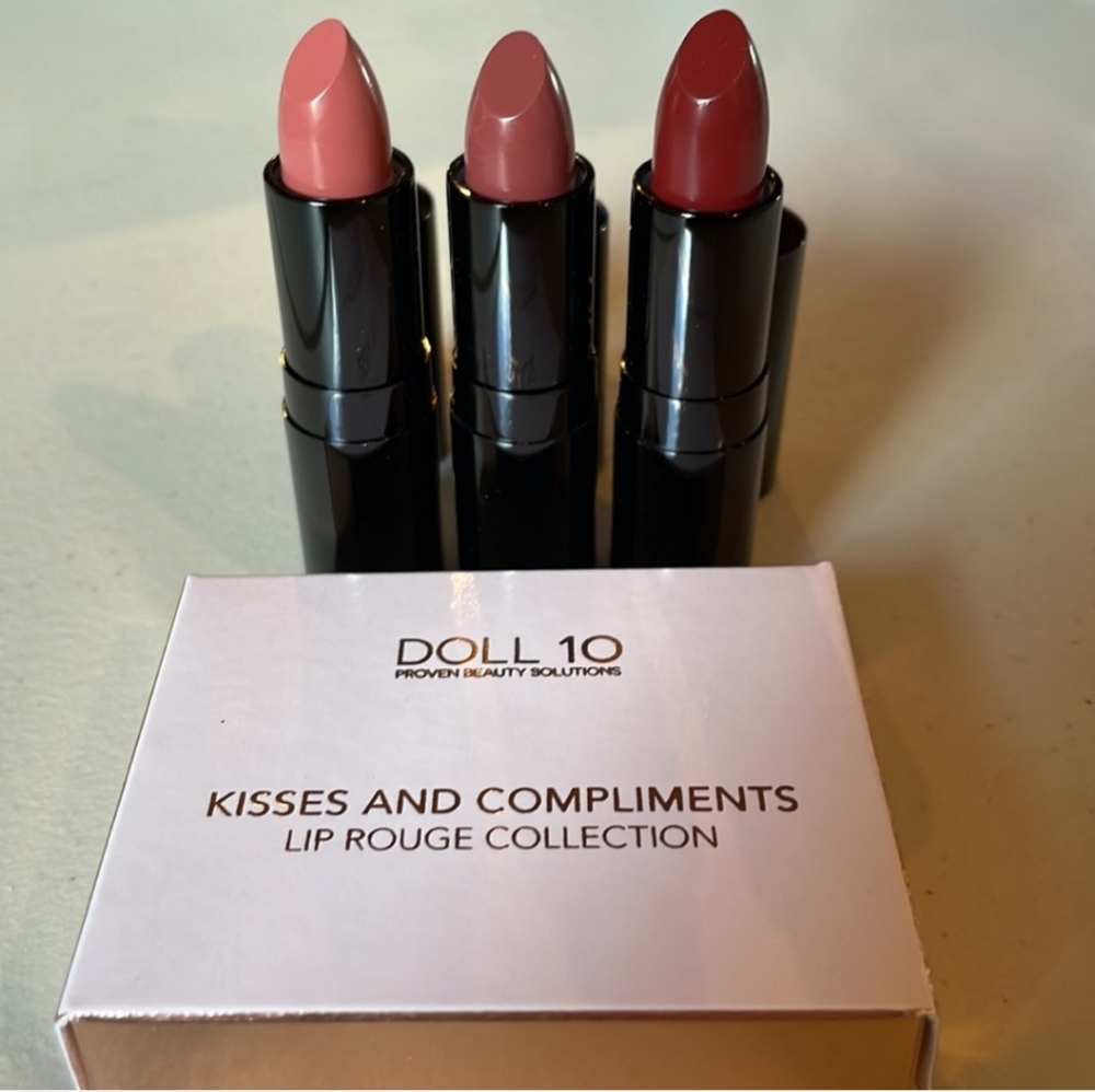 Doll 10 KISSES & COMPLIMENTS LIP ROUGE COLLECTION